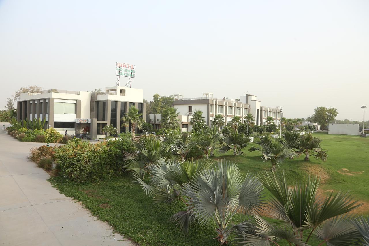 Hotel Anantaragreens Disa Exterior photo